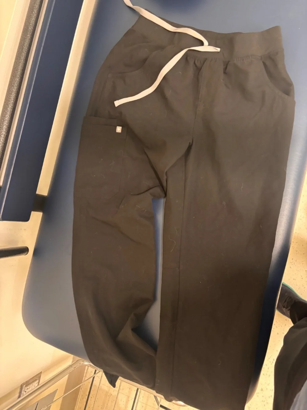 FIGs Axim Straight-Leg Scrub Pant size medium new without tags